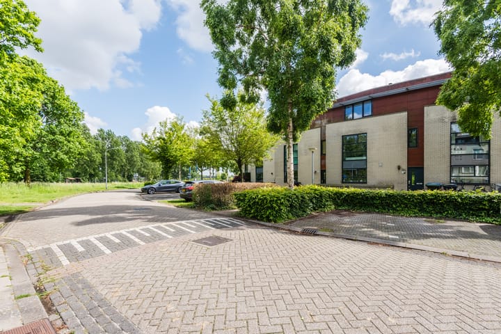 Photo 5 of Meindert Hobbemastraat 184