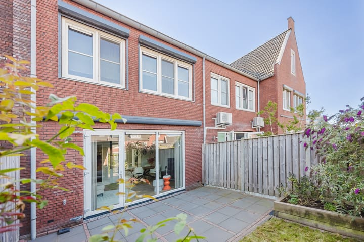Tussenwoning te koop: De Linie 5, Gorinchem