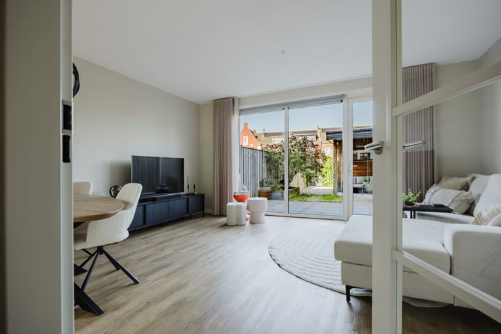Tussenwoning te koop: De Linie 5, Gorinchem