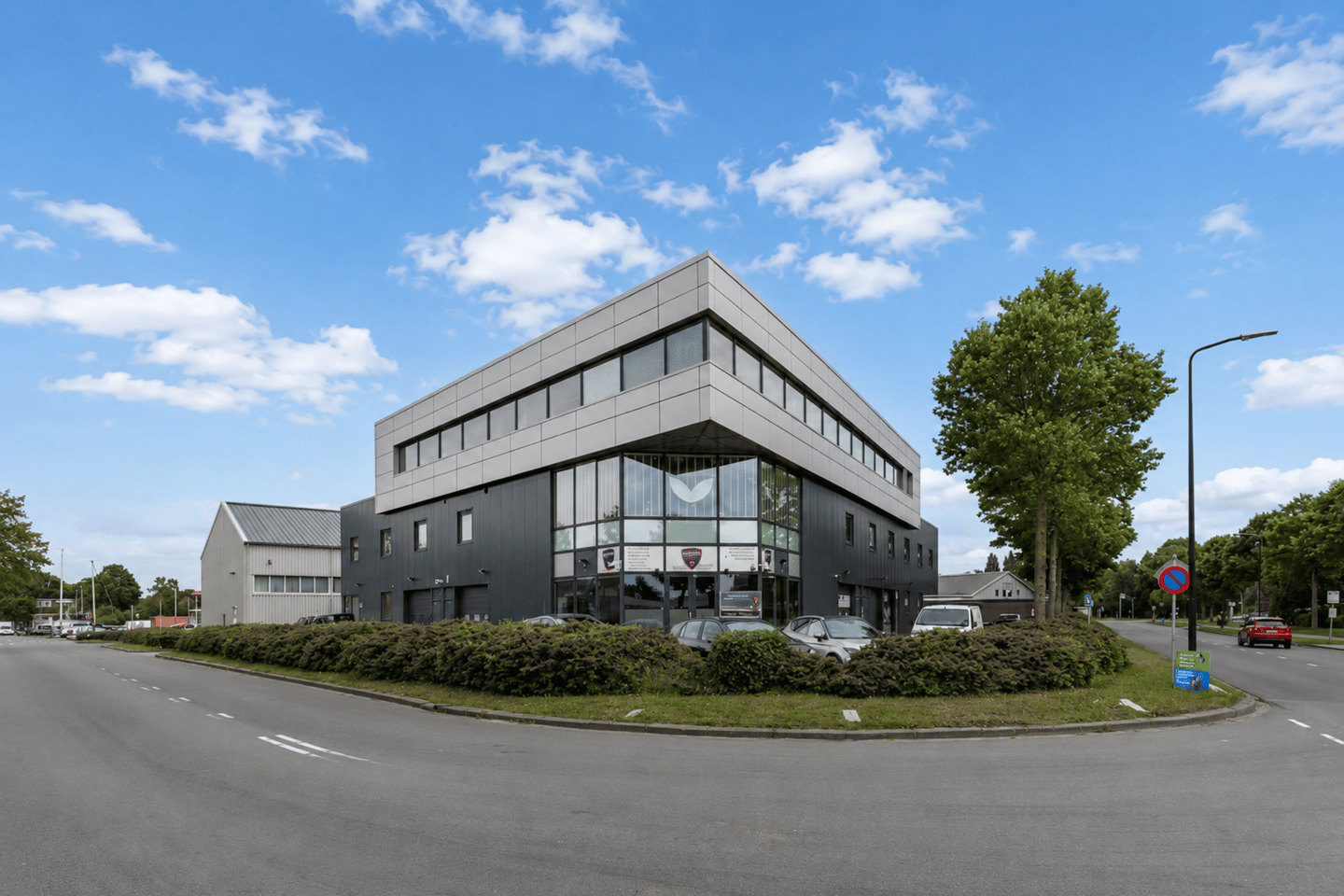 View photo 1 of Zijperweg 4-M