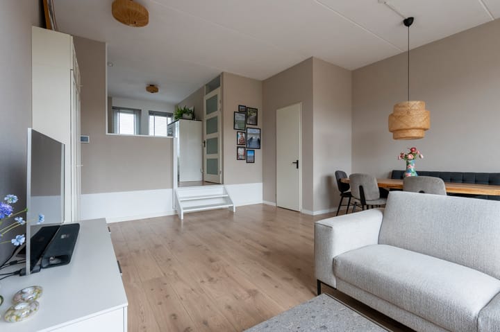 Tussenwoning te koop: Hemrikkwartier 54, Emmen
