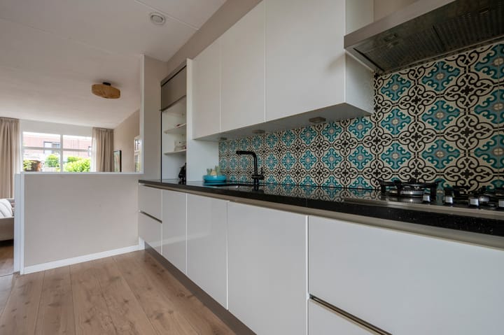 Tussenwoning te koop: Hemrikkwartier 54, Emmen