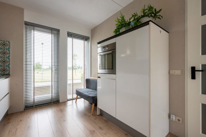 Tussenwoning te koop: Hemrikkwartier 54, Emmen