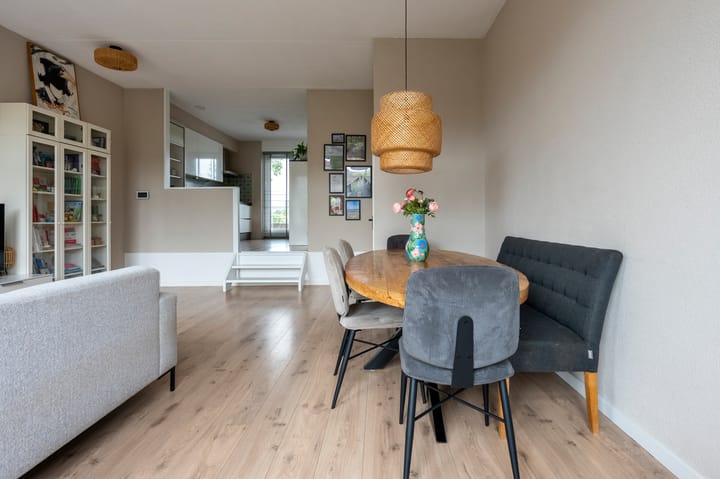 Tussenwoning te koop: Hemrikkwartier 54, Emmen