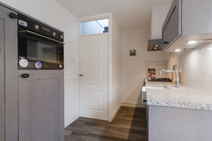 Vrijstaande woning te koop: Oranjestraat 12, Eenrum