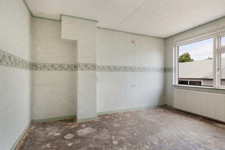 Tussenwoning te koop: Jhr. van de Wall Repelaerstraat 5, Dordrecht