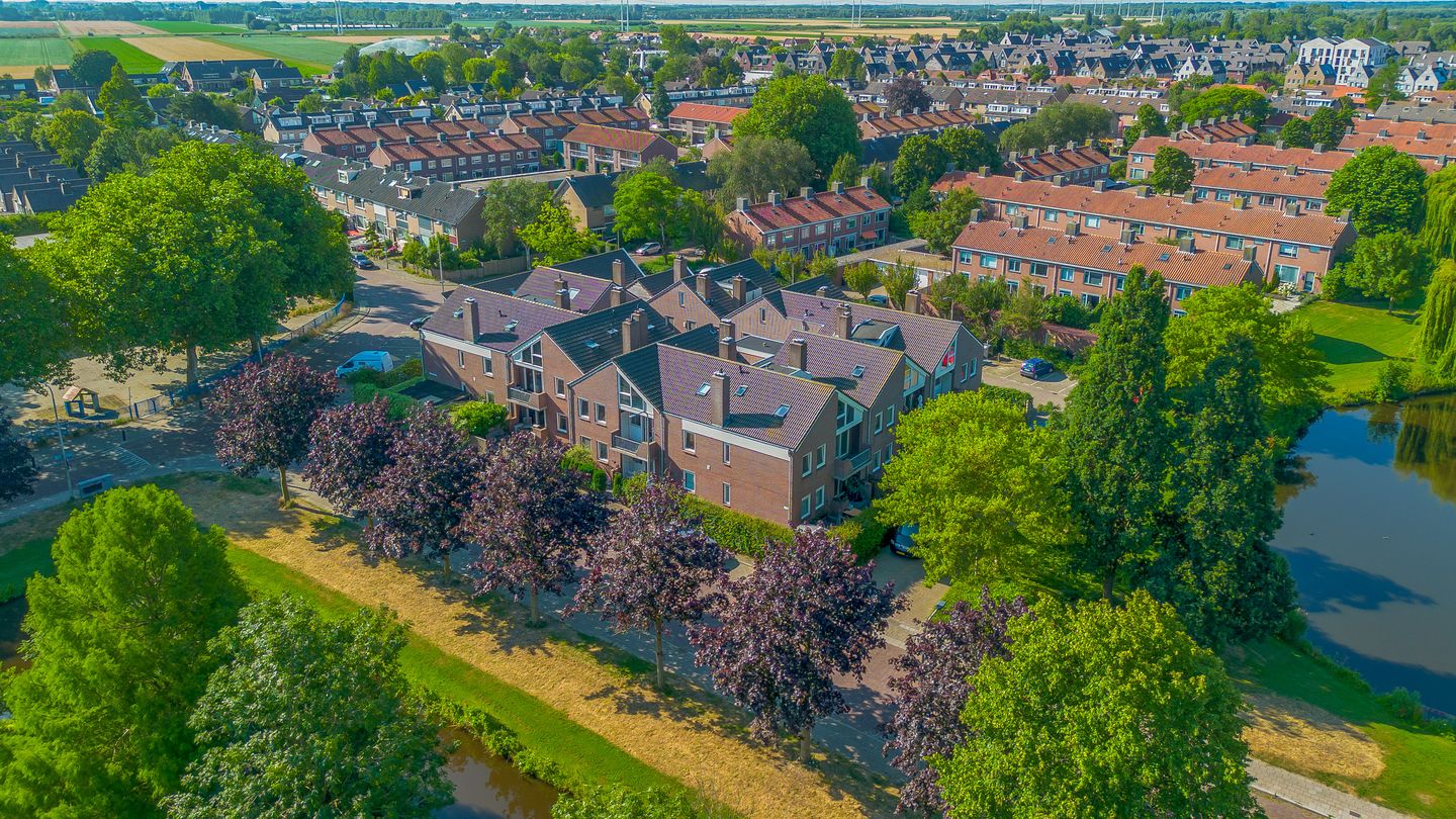 Foto 44 van Van Limburg Stirumlaan 18