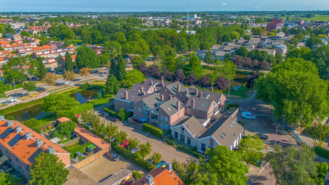 Foto 41 van Van Limburg Stirumlaan 18