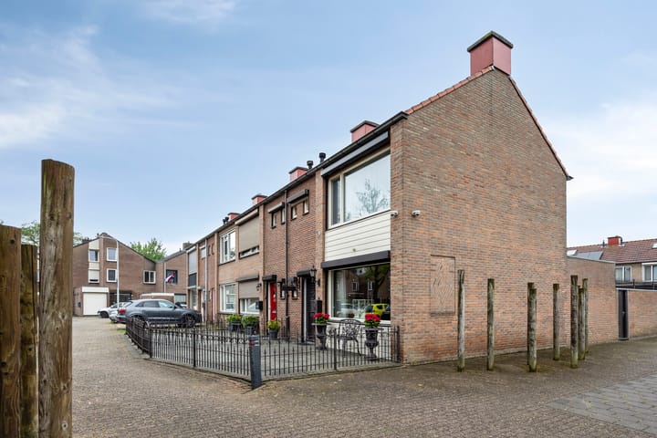 Hoekwoning te koop: Jan Evertsenstraat 35, Tilburg