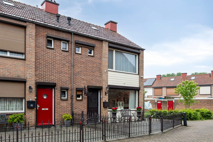 Hoekwoning te koop: Jan Evertsenstraat 35, Tilburg