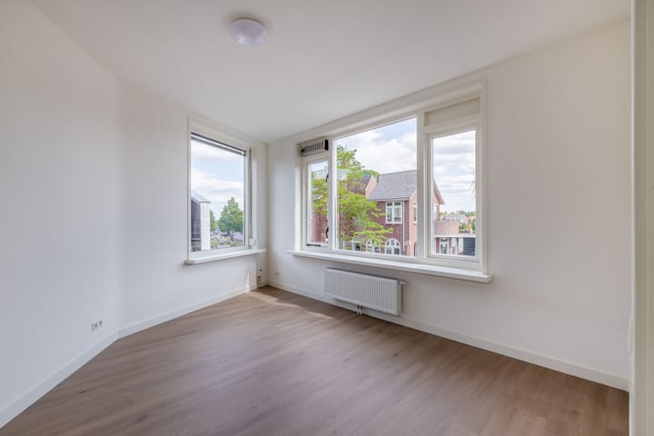 Appartement te koop: Dorpsstraat 45, Uithoorn