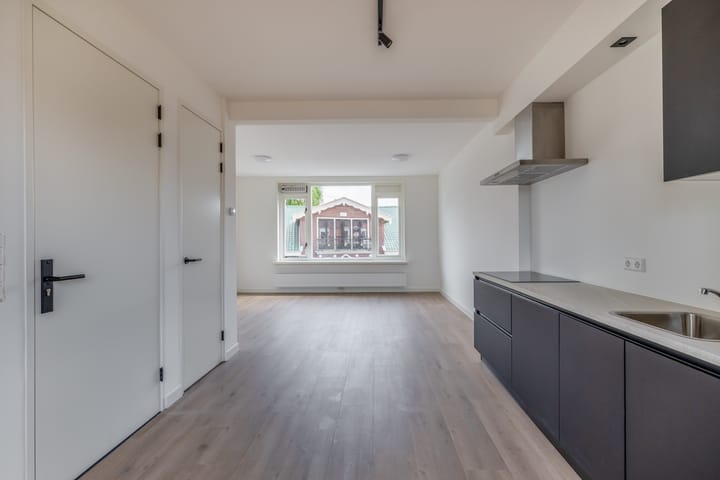 Appartement te koop: Dorpsstraat 45, Uithoorn