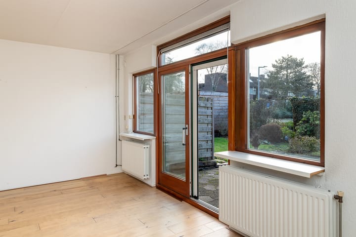 Tussenwoning te koop: Jeneverbes 12, Rotterdam