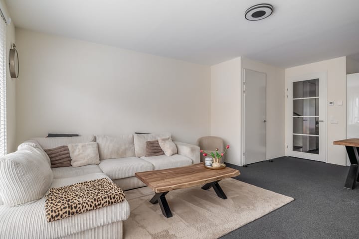 Tussenwoning te koop: Honselaarsdijkstraat 23, Zevenhuizen (Zh)