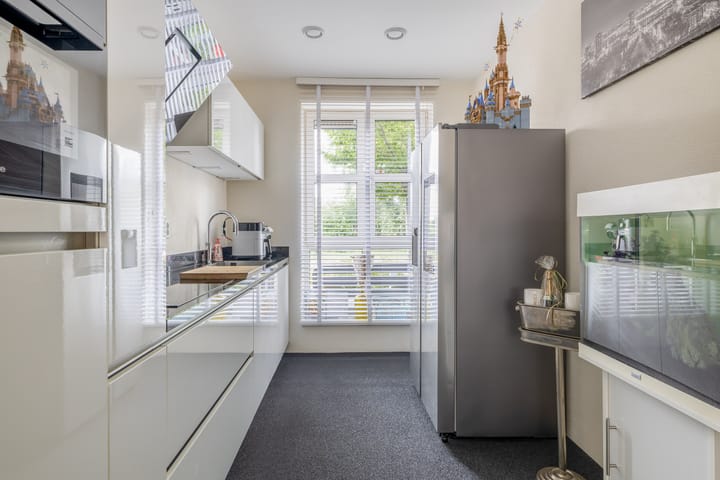 Tussenwoning te koop: Honselaarsdijkstraat 23, Zevenhuizen (Zh)