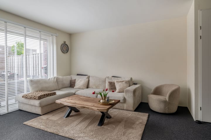 Tussenwoning te koop: Honselaarsdijkstraat 23, Zevenhuizen (Zh)