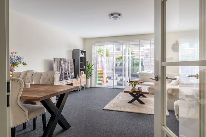 Tussenwoning te koop: Honselaarsdijkstraat 23, Zevenhuizen (Zh)