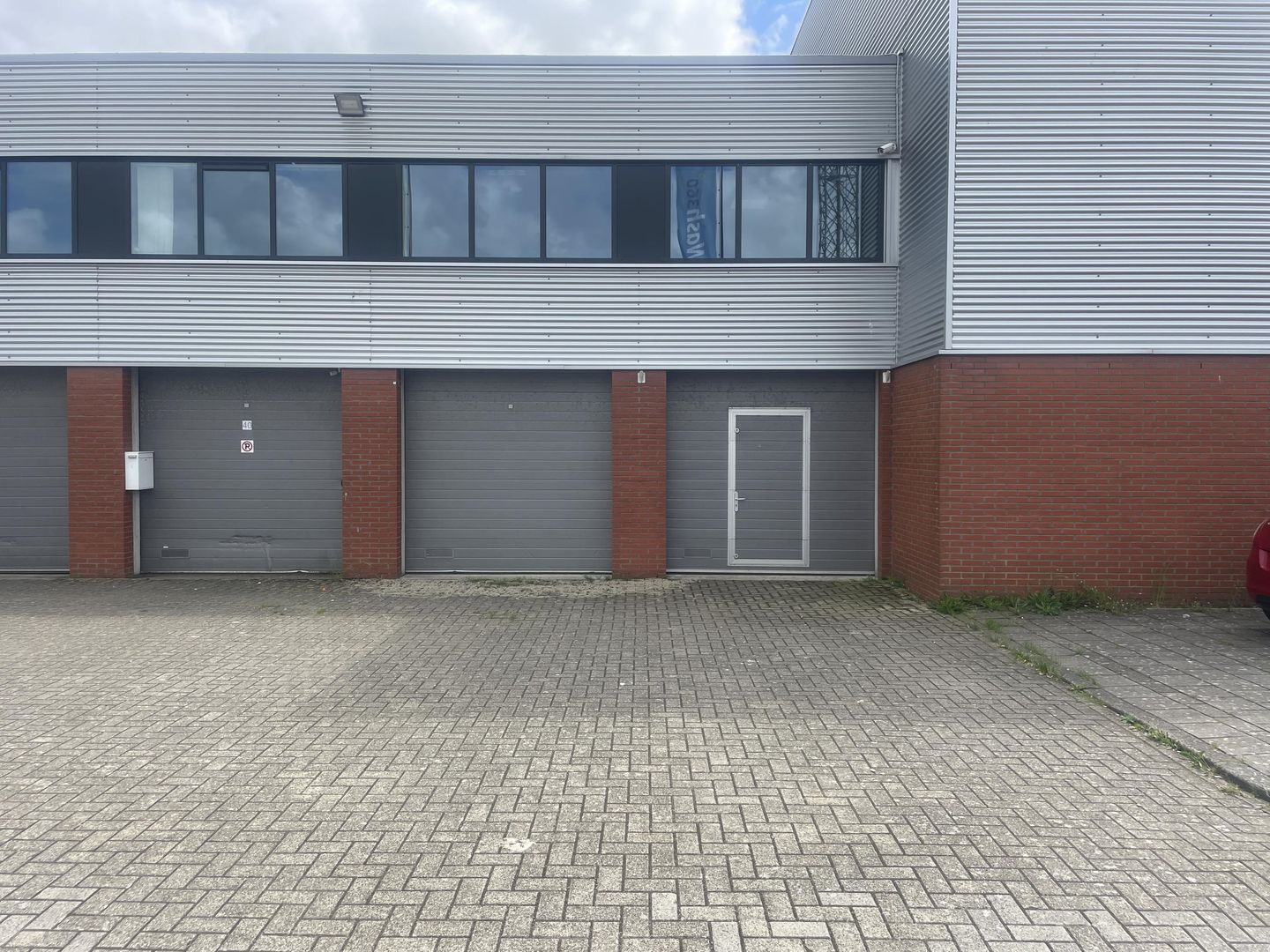 Bekijk foto 2 van Buys Ballotstraat 42