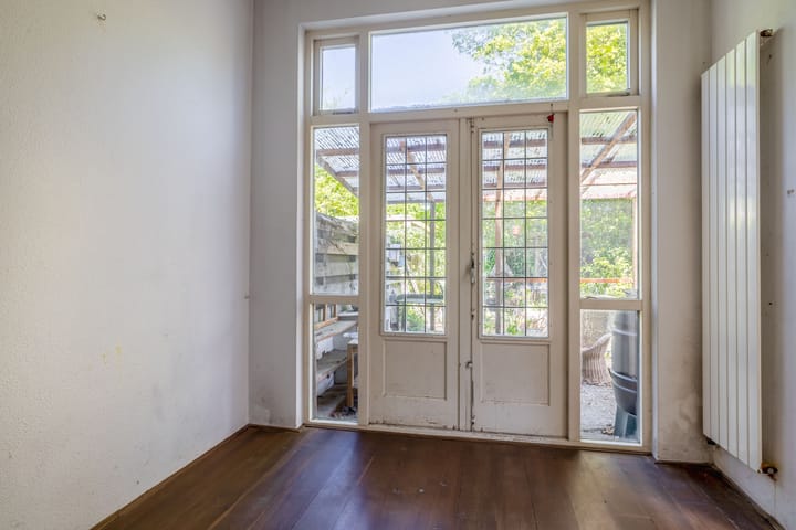 Twee-onder-één-kap te koop: Julianaweg 5, Appingedam