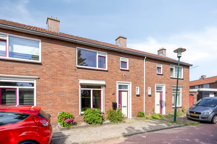 Tussenwoning te koop: Valkenbergstraat 47, Made