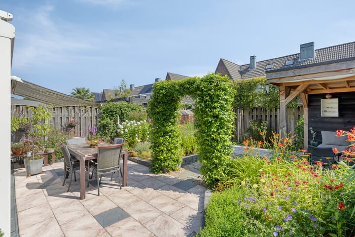 Tussenwoning te koop: Vilsterendreef 12, Helmond