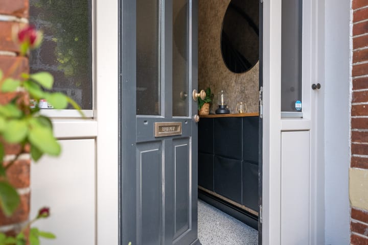 Twee-onder-één-kap te koop: Emmastraat 30, Groningen