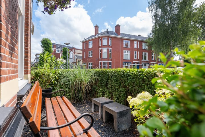 Twee-onder-één-kap te koop: Emmastraat 30, Groningen