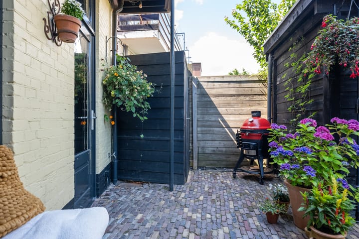 Twee-onder-één-kap te koop: Emmastraat 30, Groningen