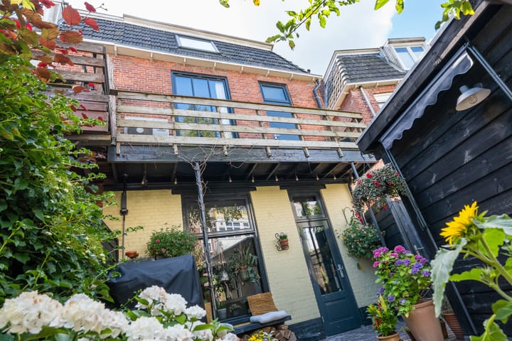 Twee-onder-één-kap te koop: Emmastraat 30, Groningen