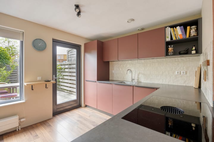 Tussenwoning te koop: Zonnehof 22, Heerhugowaard