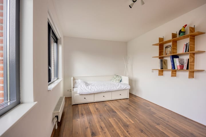 Tussenwoning te koop: Zonnehof 22, Heerhugowaard