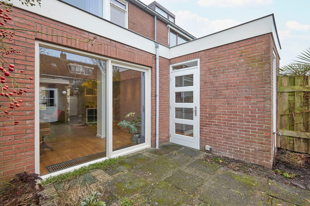 Photo 47 of Johannes Poststraat 11