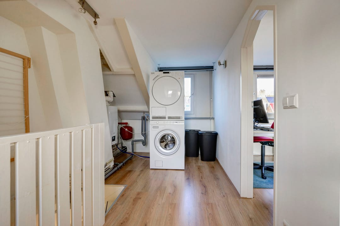 Photo 41 of Johannes Poststraat 11