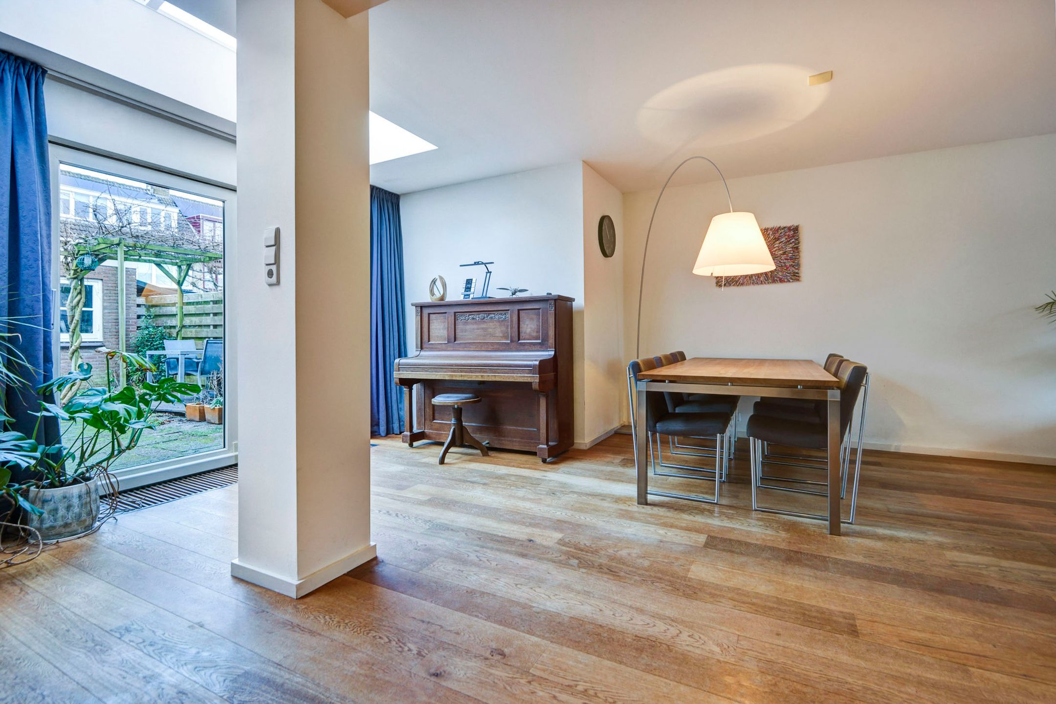 Photo 18 of Johannes Poststraat 11