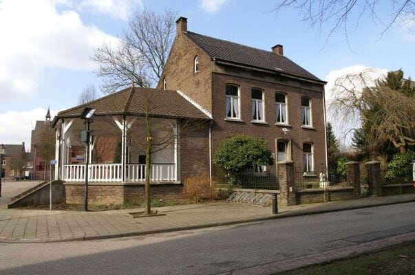 Photo 48 of Wal 1