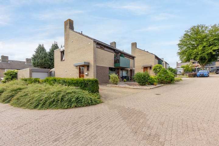 Twee-onder-één-kap te koop: Opbraakstraat 23, Hoensbroek