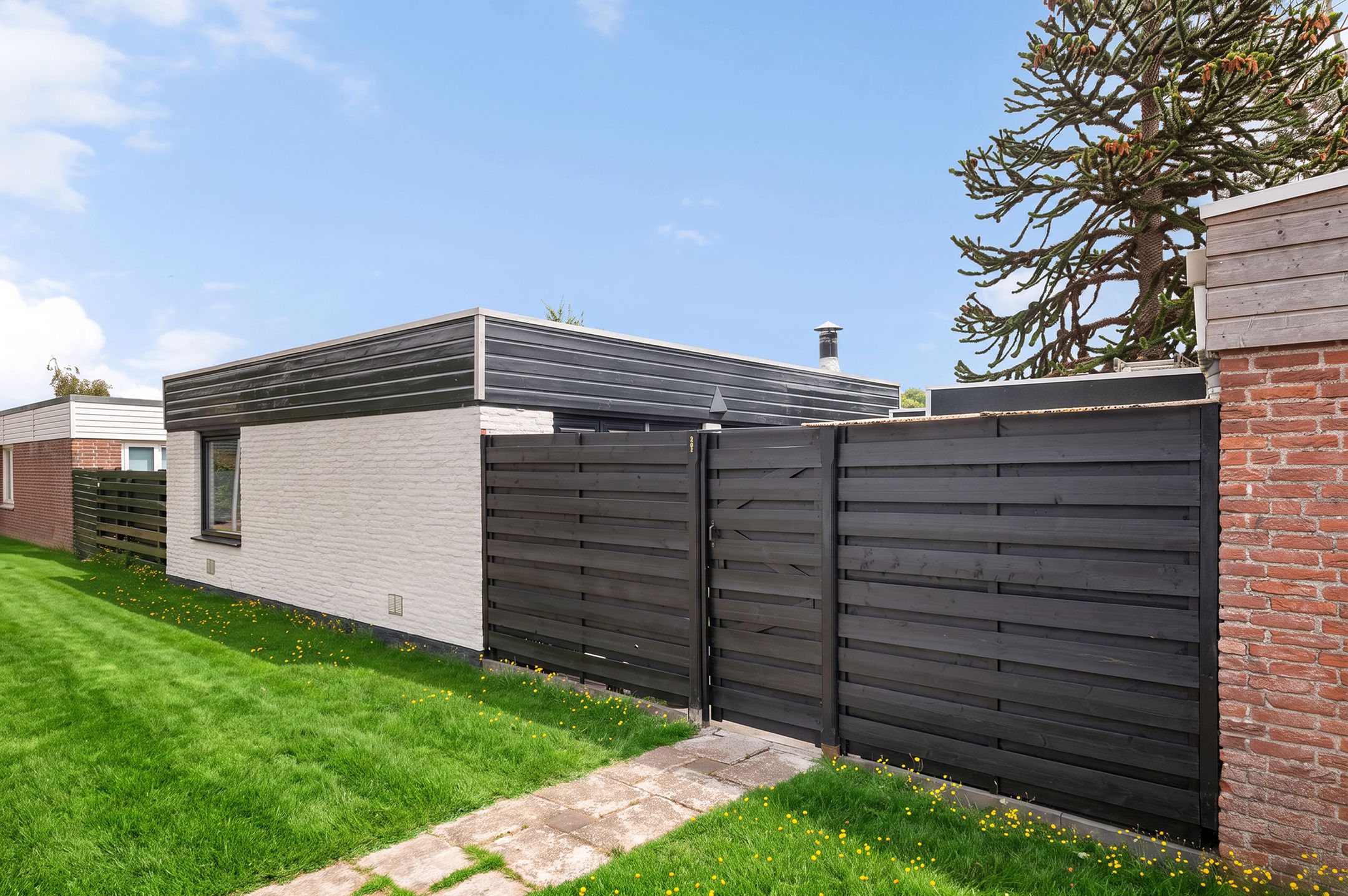 2-bedroom freehold villa in Noordwijkerhout — photo 3 of 5