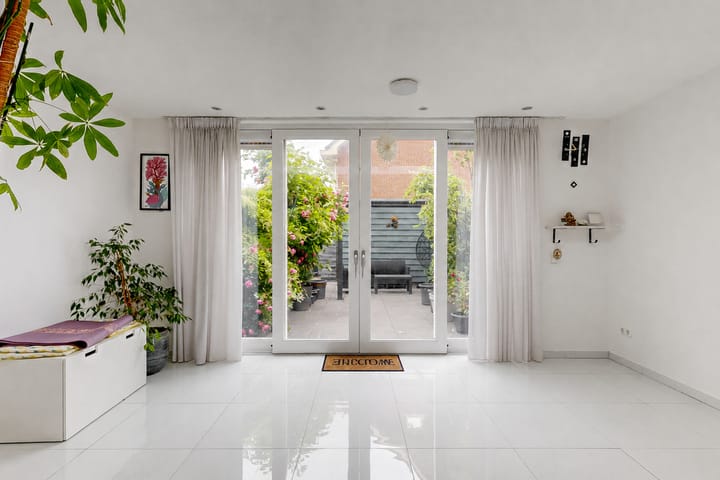Tussenwoning te koop: Vasalisstraat 80, Almere