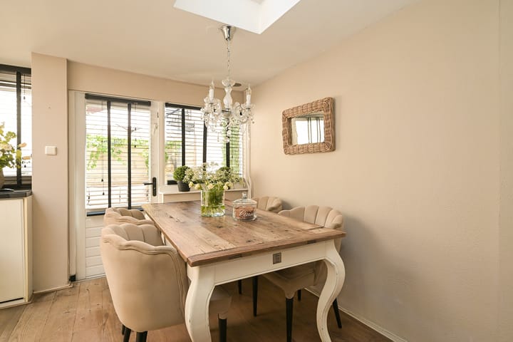 Tussenwoning te koop: Vogeltuinen 14, 'S-Gravenhage