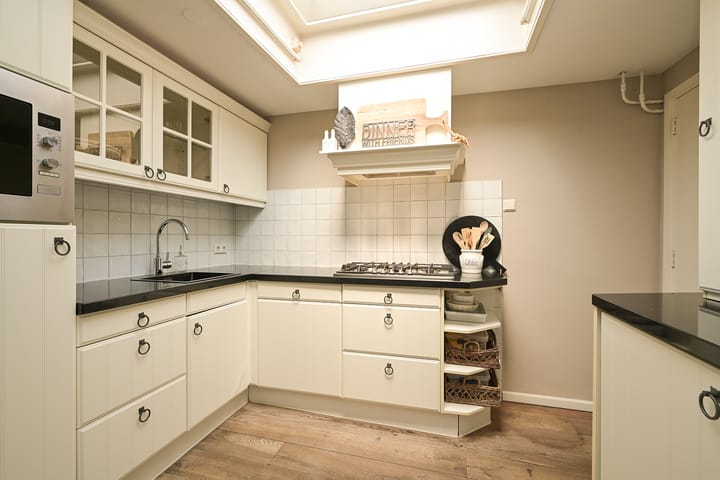 Tussenwoning te koop: Vogeltuinen 14, 'S-Gravenhage