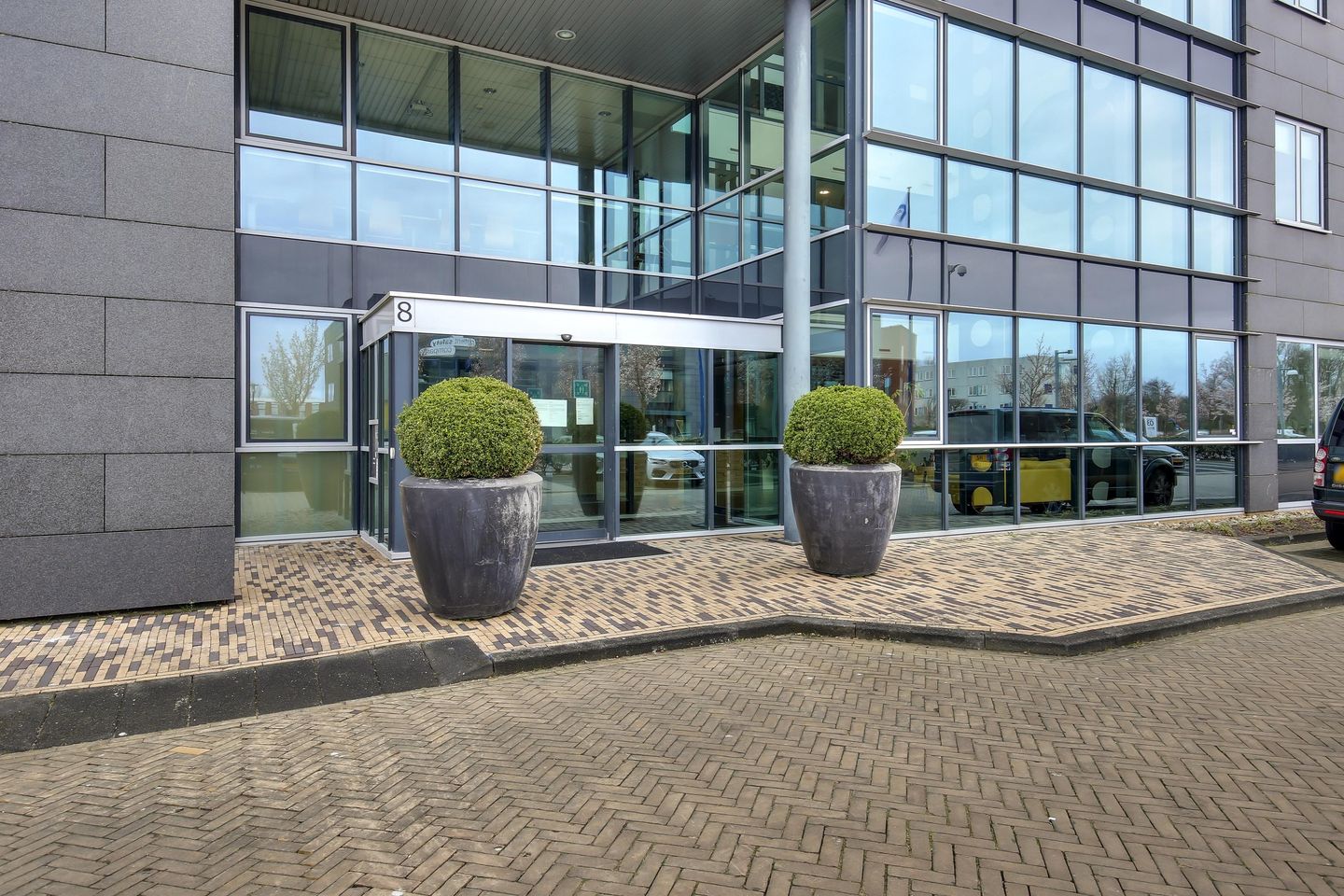 Bekijk foto 2 van Comeniusstraat 8