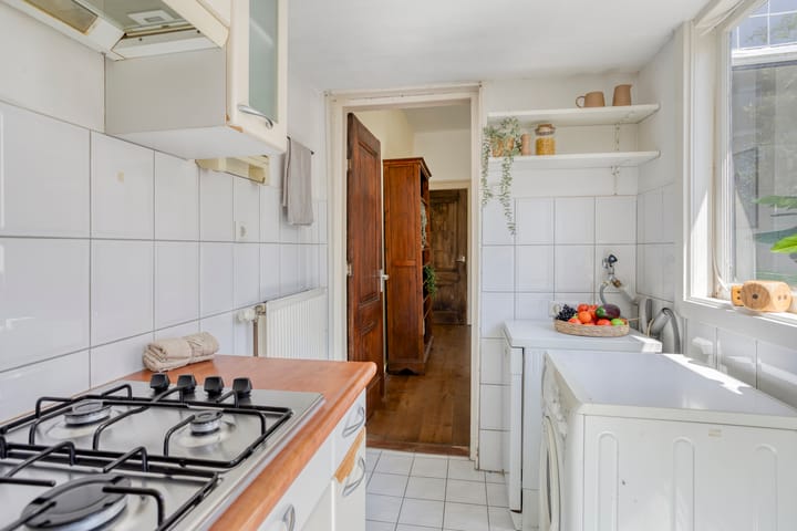 Tussenwoning te koop: Bollenhofsestraat 99, Utrecht