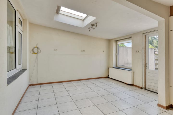 Twee-onder-één-kap te koop: Kloosterstraat 34, Helden