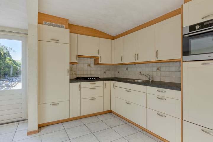 Twee-onder-één-kap te koop: Kloosterstraat 34, Helden