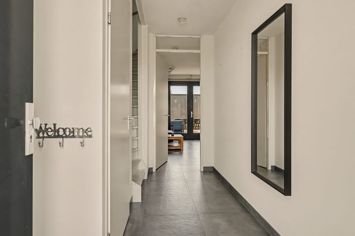 Tussenwoning te koop: Meerval 101, Schagen