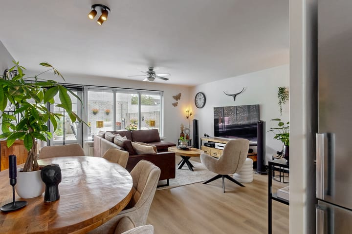 Hoekwoning te koop: Anne Frankweg 54, Leiden