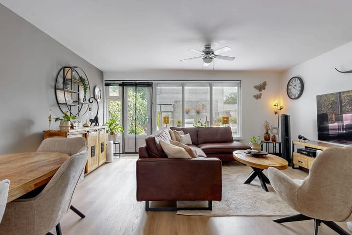 Hoekwoning te koop: Anne Frankweg 54, Leiden