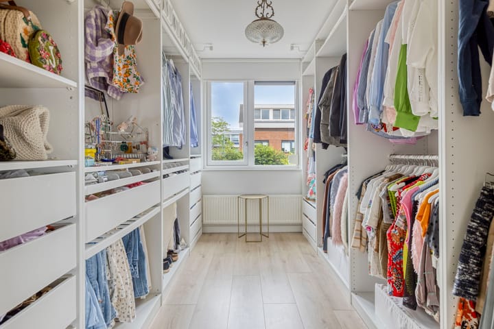 Tussenwoning te koop: Amazonelaan 181, Purmerend