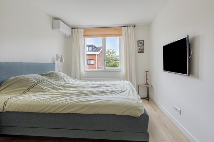 Tussenwoning te koop: Amazonelaan 181, Purmerend