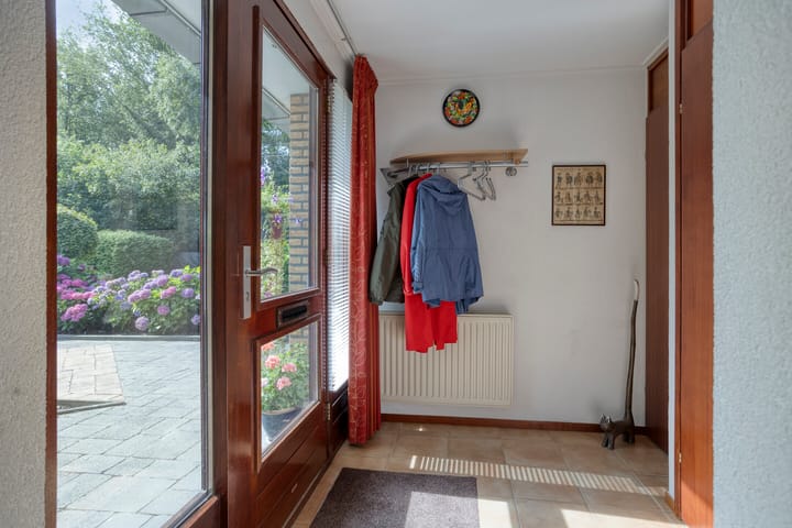 Twee-onder-één-kap te koop: Achterhaven 32, Schipborg